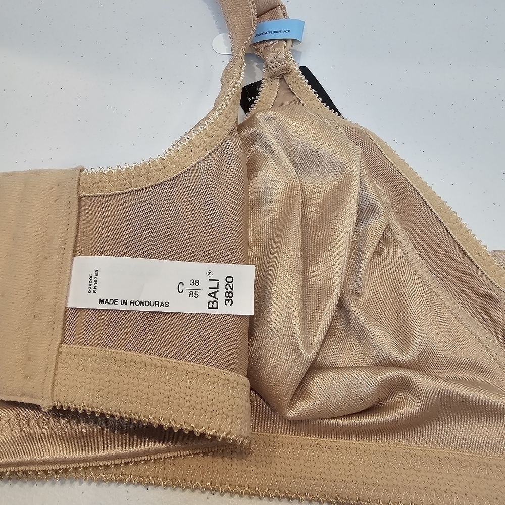 Bali Double Support Wireless Bra Women's Size 38C Nude  NWT Comfort Hook & Eye - Picture 4 of 8